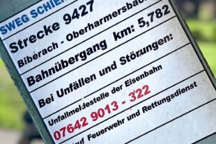 2025-9-17-OH-vo- Andreaskreuz Notfallnummern IMG_8812