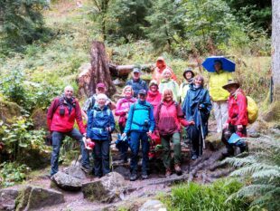 Mit der Fee am Wasserfall unterwegs