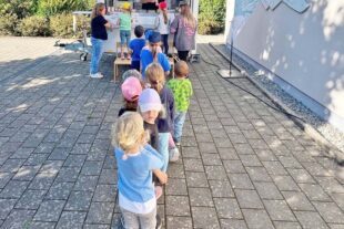 2025-9-26-BI-sp- Weltkindertag Fliegerkiste image001