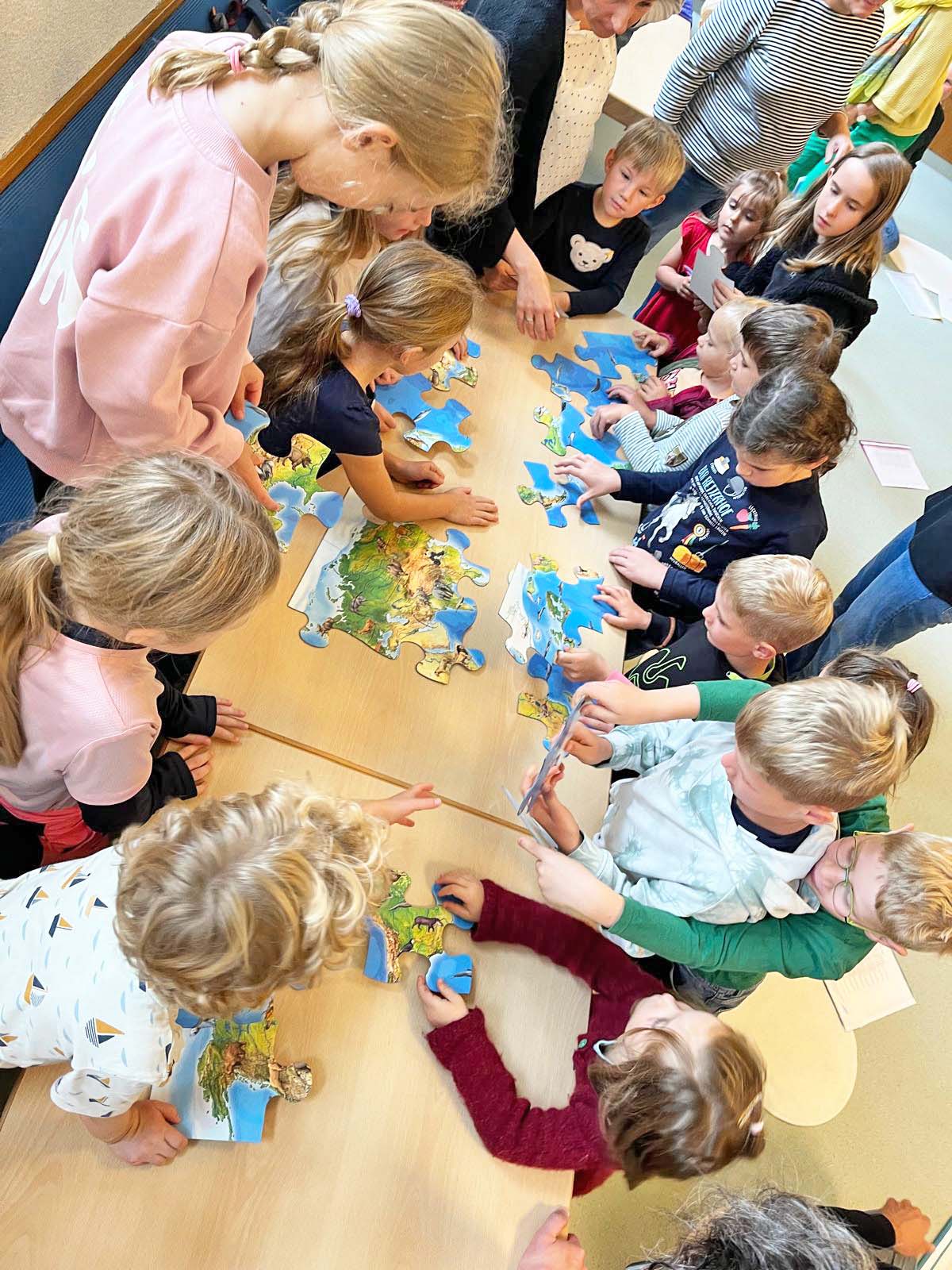 2025-9-29-BI- Andrea Fix-Kinderkirche Weltkarte IMG-20250914-WA0060