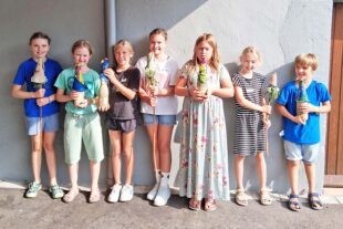 2025-9-29-BI-PB-sp- Ferienprogramm Stabhocker Landfrauen Stabhocker