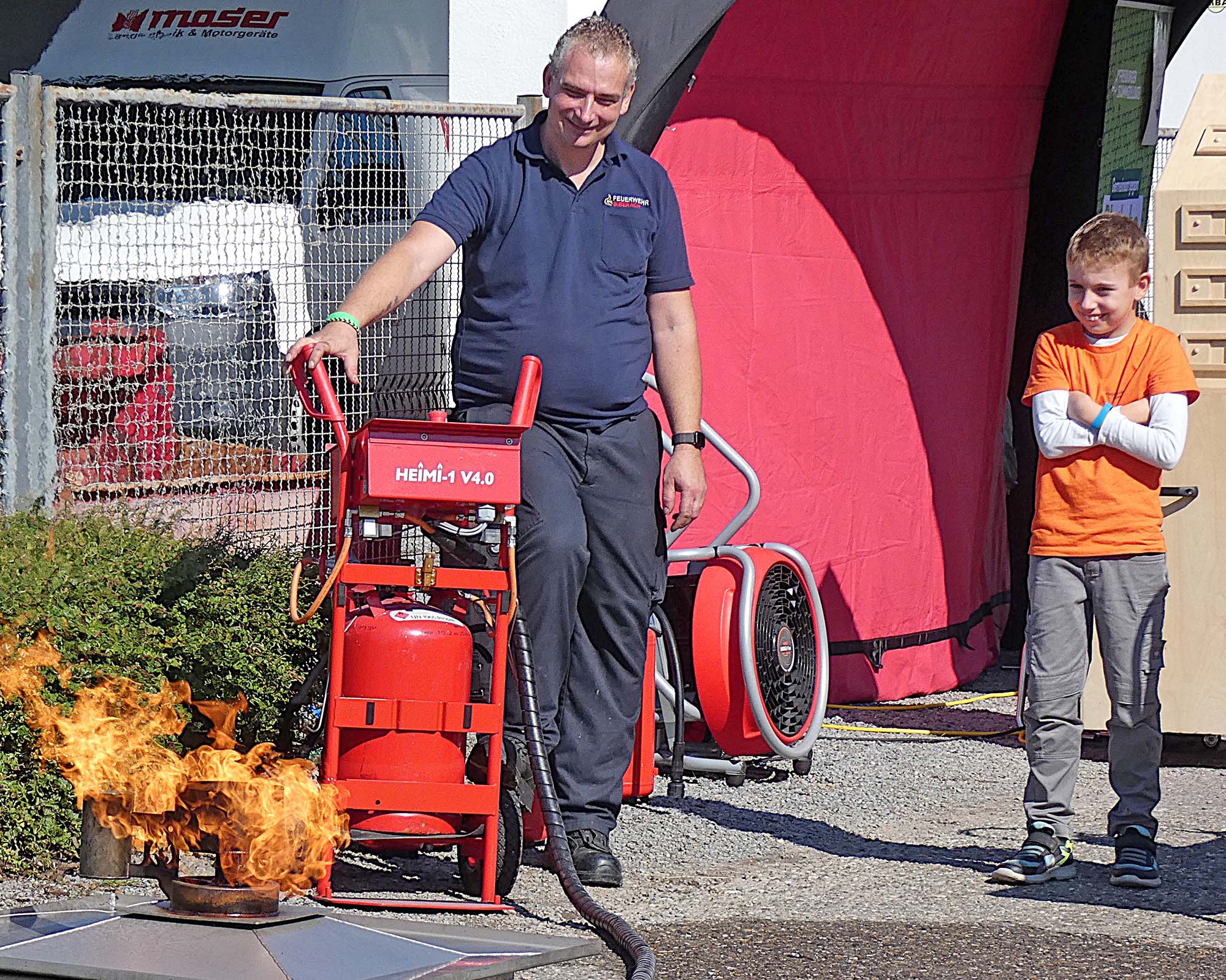 2025-9-29-BI-bia-Brandschutztag-und-B Fettbrand Oberlehrer