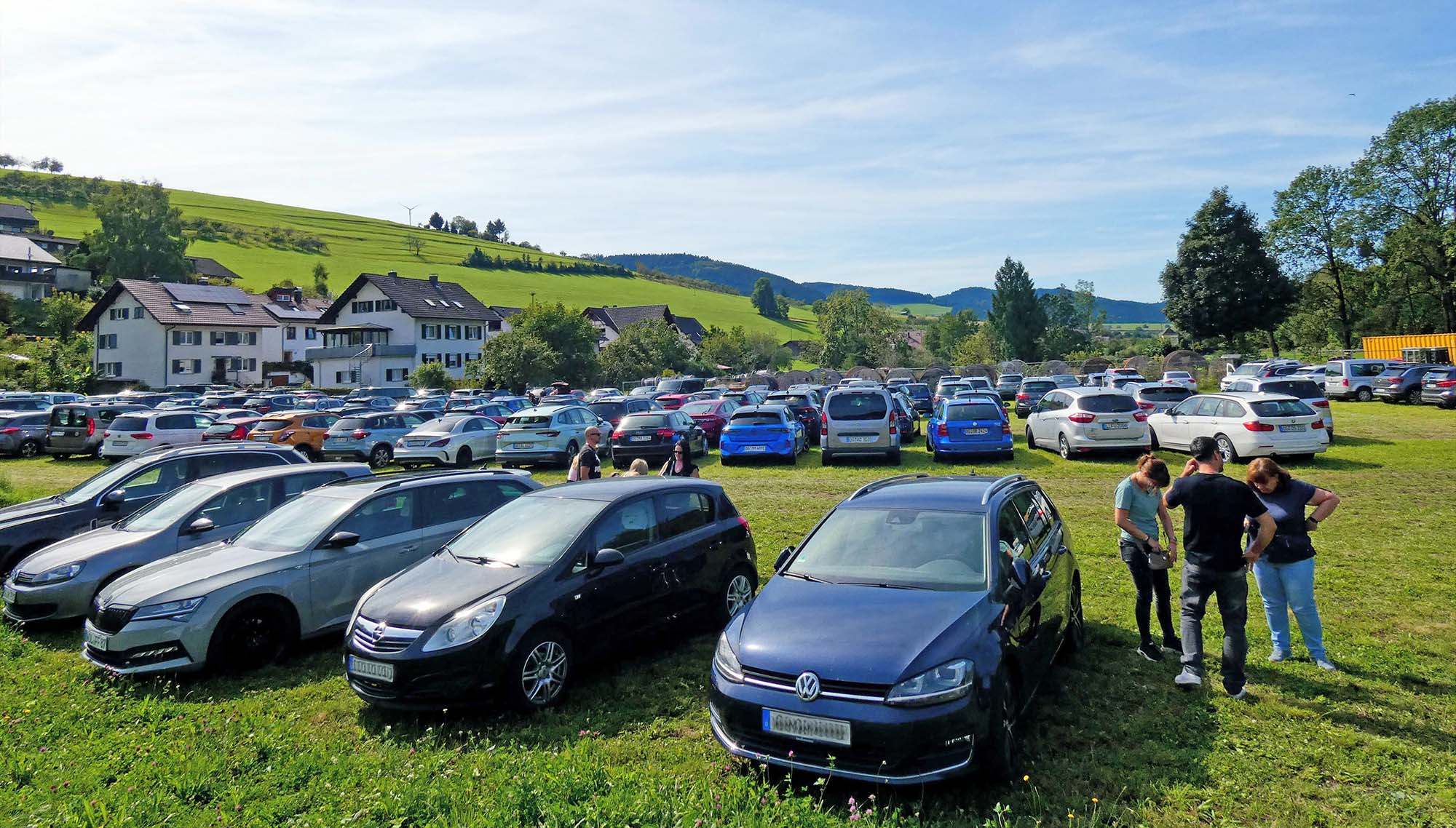 2025-9-8-OH-bia-Kilwi-und-Autos über Autos