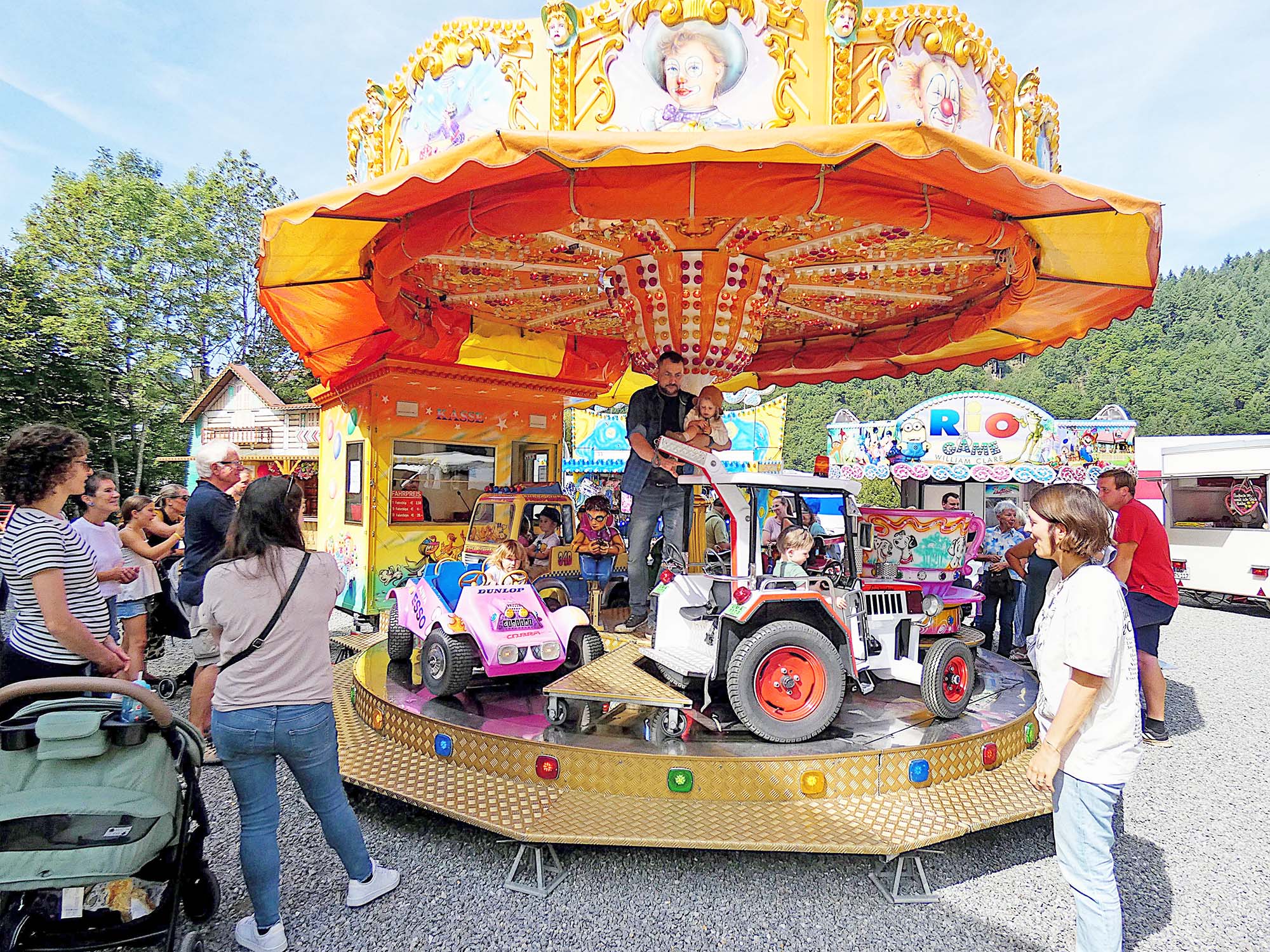 2025-9-8-OH-bia-Kilwi-und-Kinderkarussell