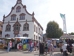 Bestes Jahrmarktfeeling bei hoch-sommerlichem Spätsommerwetter