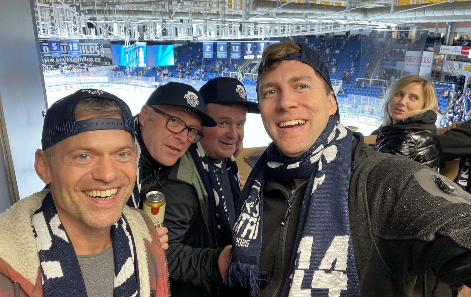 2025-10-13-ZE-UH-Patrick Friedmann- Saumusik in Brünn Eishockey