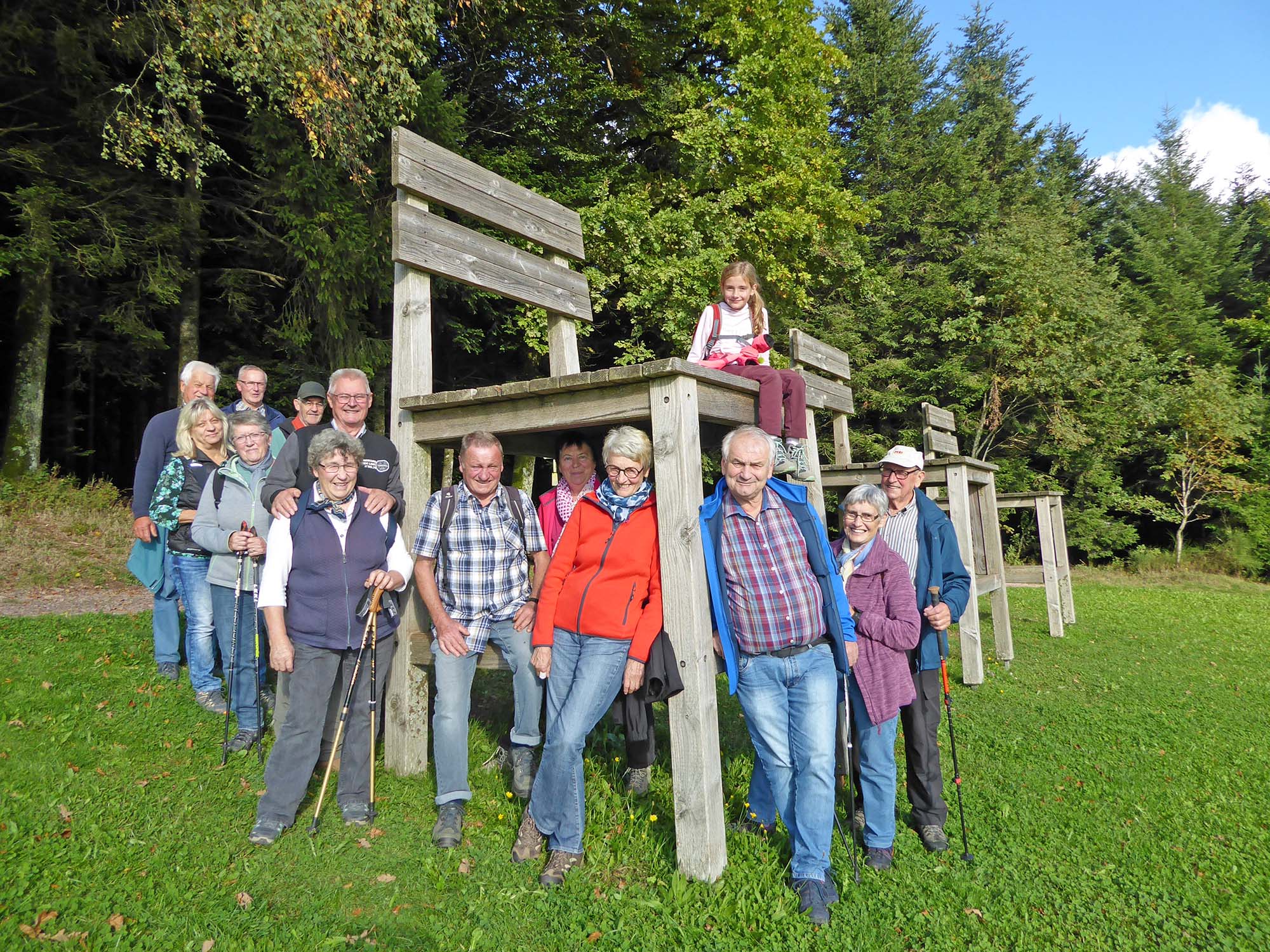 2025-10-2-ZE-UE-esch- Wandergruppe Herbstwanderung P1000312
