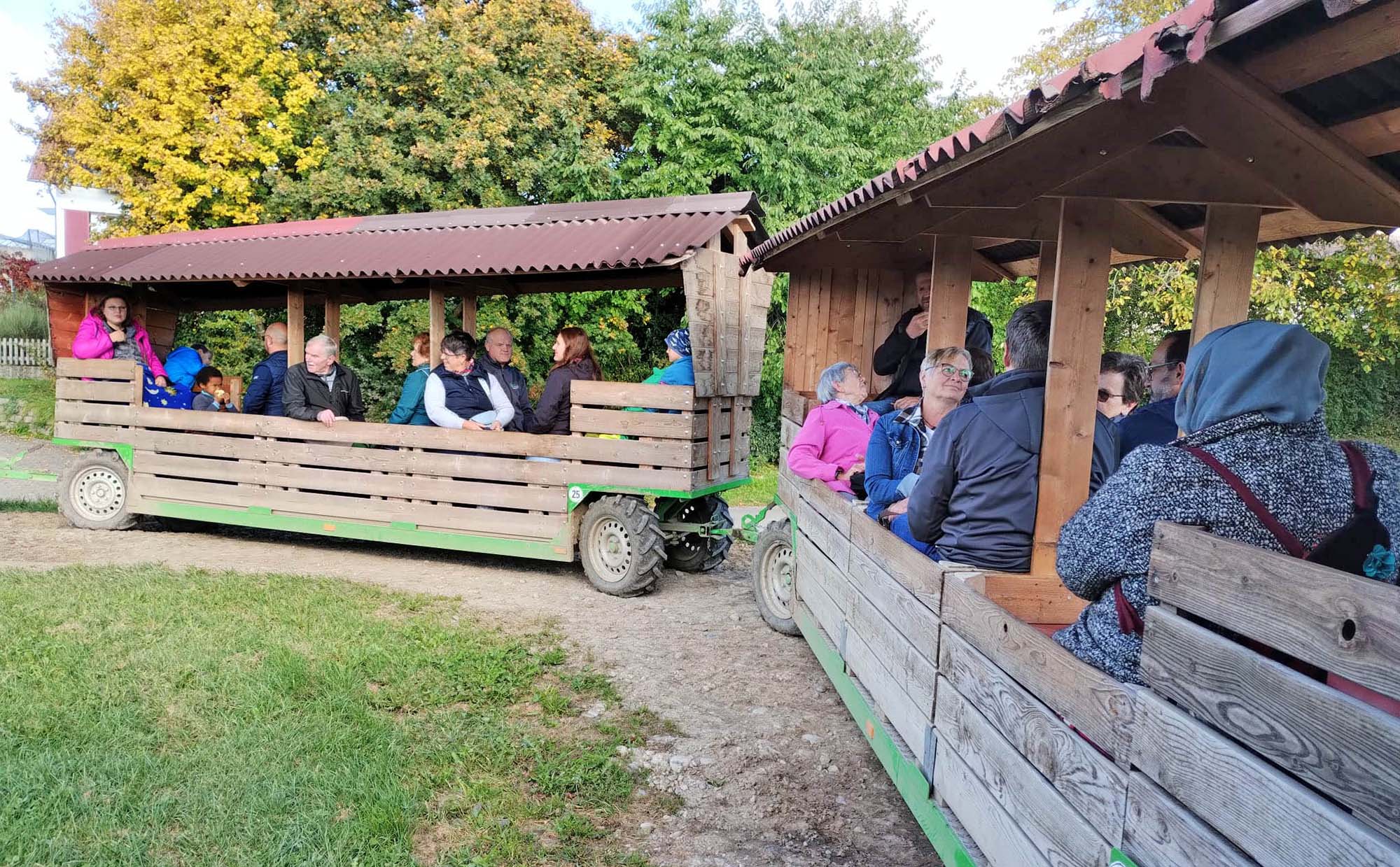 2025-10-20-NO- Chor der Klänge- Herbstfahrt Apfelzügle 3