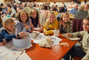 2025-10-20-NO-Oliver Vollmer-Helferfest Schwimmbad-Kids