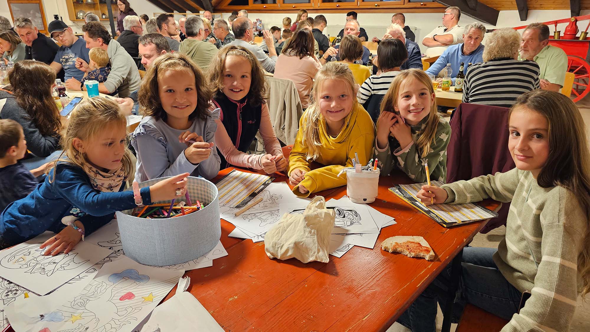 2025-10-20-NO-Oliver Vollmer-Helferfest Schwimmbad-Kids