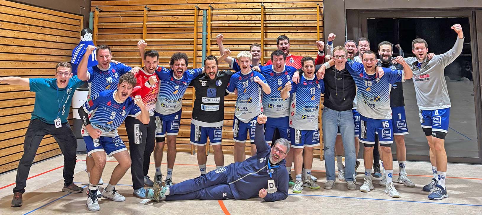 2025-10-22-ZE_UH-Adina Lehmann-FVU-Handball-20251018_01_Herren_Sieg_Mempr.jpg