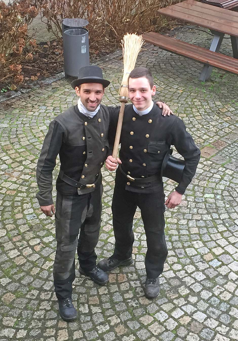 2025-10-28-ZE-UH- sp- Jannik Striegel Schornsteinfeger Bestmeister IMG_5130
