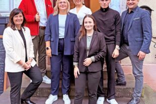 2025-11-17-HA-Sparkasse Kinzigtal-Bild_Absolventenfeier 2025_zugeschnitten