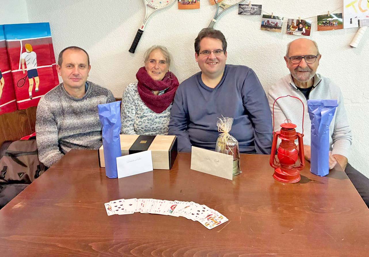 2025-11-19-OH-Steffen Till-TCO-Hunderte