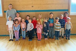 Wie ein Wirbelwind im Kindergarten 2025-11-21-ZE-UH-Kiga Kleine Wolke-Acrobatic Dance Company-IMG_5747