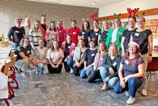 Adventliches Bastelvergnügen lockt viele Kinder an