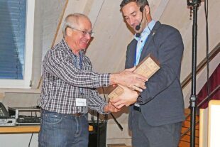 2025-11-26-ZE-UE-bia-Wassertage-und-1 Dumin dankt Rauber