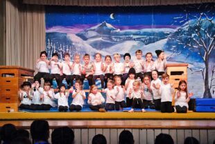 Turnerkinder fiebern ihrem großen Auftritt entgegen 2025-11-28-ZE-TV Zell-20251203-ZE-TV Zell-Nikolausfeier 2024 (c) uts-DSC_4203