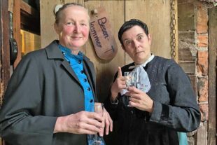 2025-11-5-NO-Tourist-Info-Mühlstein-Moospfaff-Kaffeekränzle-Zäzel und Zetzel