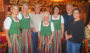 Zauberhaftes „Z’Licht geh’n“ auf dem Mühlstein