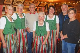 Zauberhaftes „Z’Licht geh’n“ auf dem Mühlstein 2025-12-10-NO-hv- Z Licht gehn DSC_2841