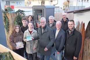 Schüleridee wird Wirklichkeit: Bücherschrank steht