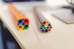 2025-12-12-OG-Pascal Oertel- Glasfaser[72][29][68]