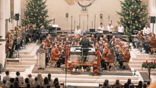 Von Weihnachtsliedern bis Robbie Williams: Blasorchester feiert 10 Jahre Axel Berger