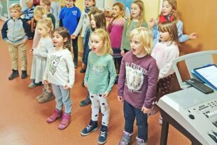 2025-12-19-BI-Kinderchor KIKIBI Biberach im Kapellenblick-IMG_20251217_163440