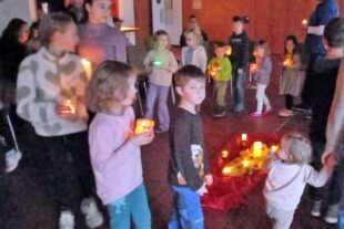 2025-12-22-OH-DJK OH-Weihnachtliche Lichterfeier-Lichtertanz