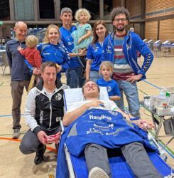 Spenden für und von den FVU-Handballern