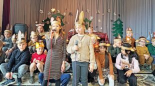 Grundschule Unterharmersbach feiert Weihnachten mit Musical