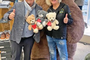 Lohgass unterstützt den Bärenadvent 2025-12-3-ZE-Susi Dangl-Nikolausmarkt Zell-Lohgass-Hausacher Bärenadvent