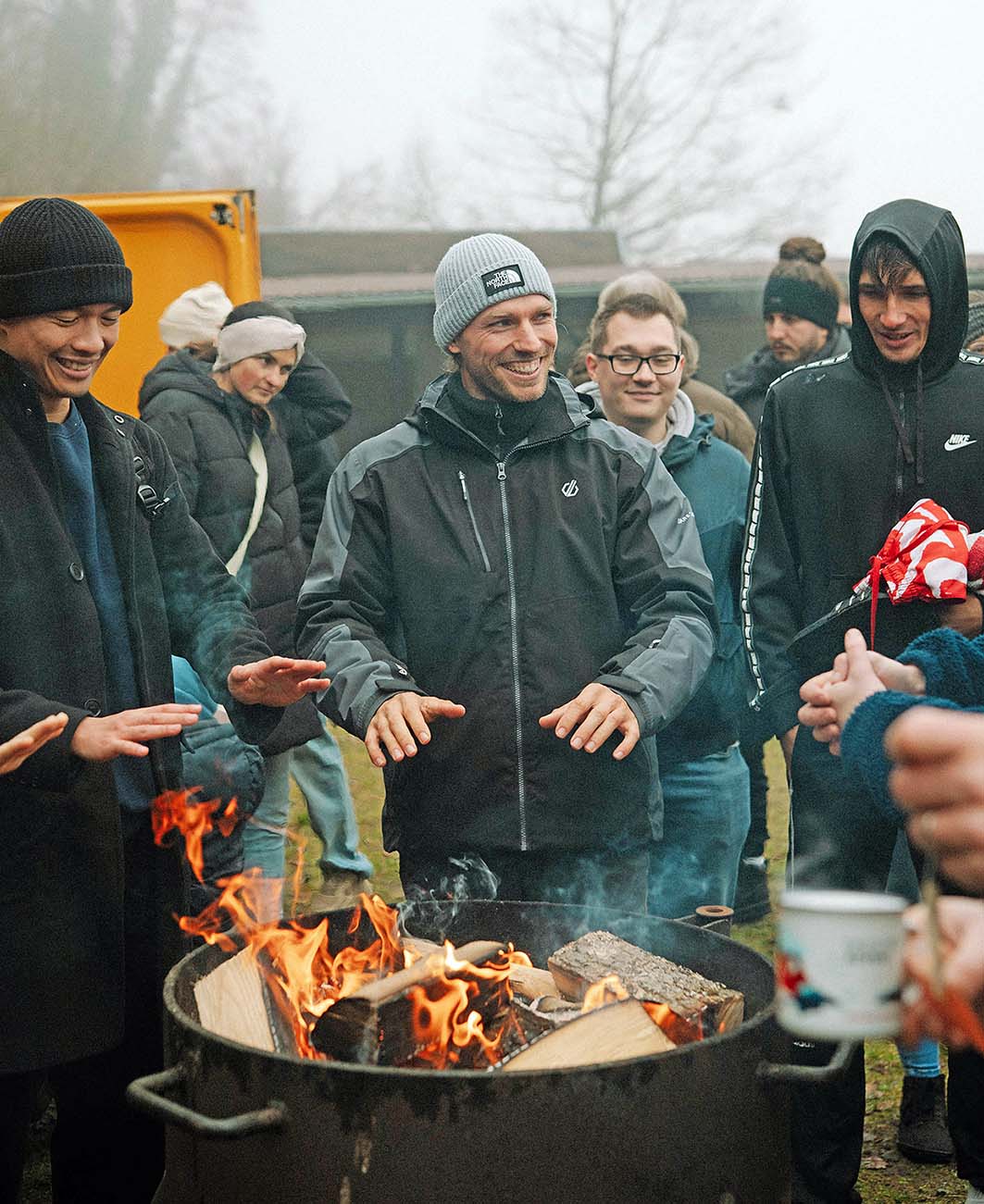 2025-12-30-Berghaupten-Olivia Junker- Eisbaden DSC05858