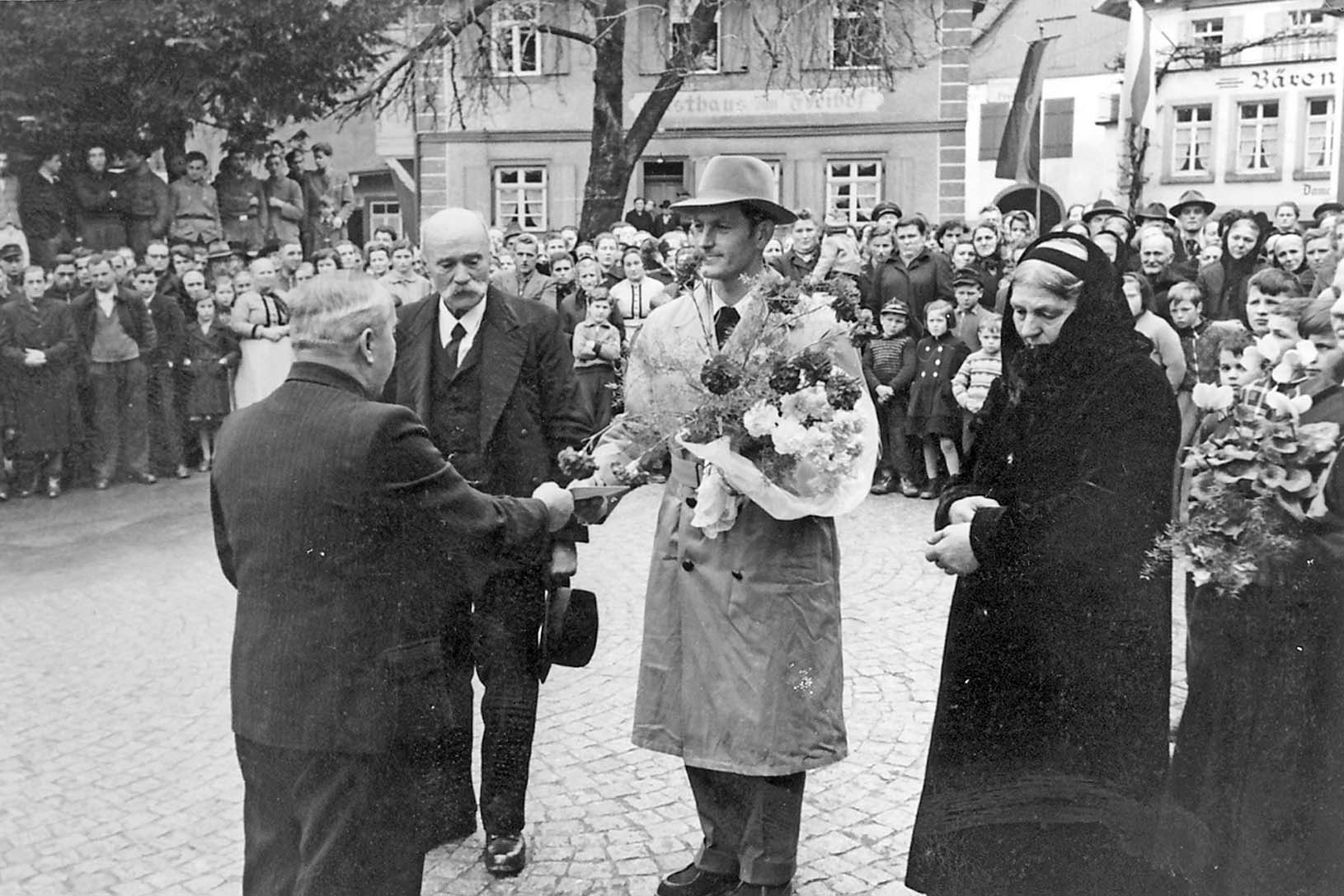 2025-12-30-OH-kal-80 Jahre nach Kriegsende in OH-03001 20x30 Amselbauer 1955-sw