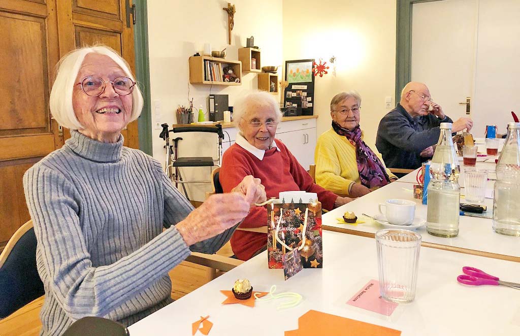 2025-12-30-ZE-Marijke Heitzmann- Tagespflege Weihnachtsfeier Freude