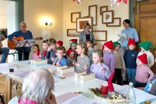 2025-12-30-ZE-Marijke Heitzmann- Tagespflege Weihnachtsfeier Kindergartenkinder