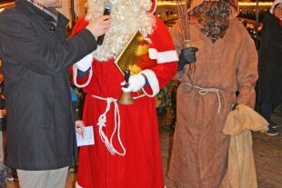 „Lasst uns froh und munter sein“ beim Biberacher Weihnachtsmarkt 2025-12-8-BI-hps-Weihnachtsmarkt Nikolaus-DSC_4183