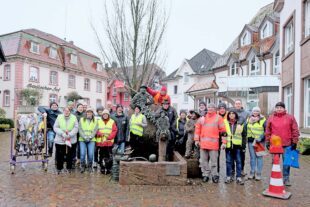 2026-1-12-ZE-vo-Städtle närrisch schmücken DSCF2039