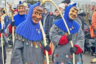 2026-1-16-NO-Vera-Granzow-Narrenzunft-2 Honsele beim Umzug in Zunsweier