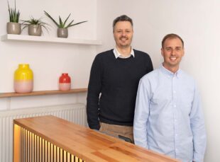 Neueröffnung Holz Hörakustik im Ärztehaus in Zell a. H.