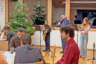 2026-1-9-ZE-privat-Offene Weihnacht-2025 Musizieren_1.jpg