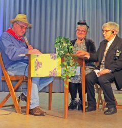 Pfarrfasend ist … wenn die Moderatorin vom Weihwasser trinken einen Rausch bekommt