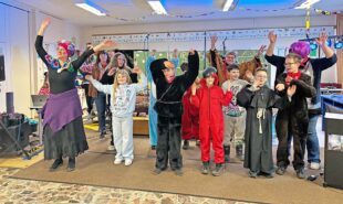 Fasendsparty sorgt für ausgelassene Stimmung in der ganzen Schule