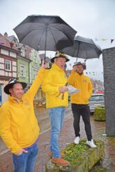 Trotz Regen und Sturm: Die Zeller Fasend wurde lautstark ausgerufen