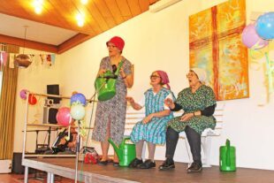 Närrisches Programm im Halleluja-Tempel