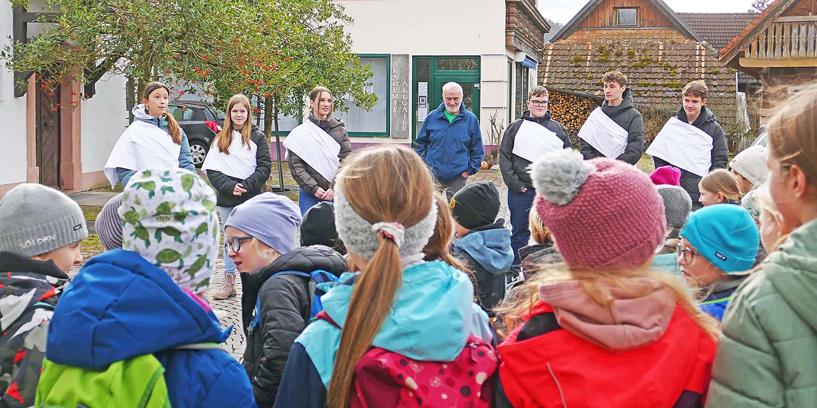 2026-2-25-ZE-UE-Martin Huber-Peterlestag-02 Ortsvorsteher-Stellvertreter Armin Reber hat im Namen der Ortsverwaltun...ünscht