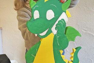 2026-2-27-NO-Barbara Kamm-Essig-Tick Tack – NorDi Osterweg_Barbara erweckt einen NorDi zum Leben