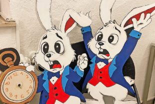 2026-2-27-NO-Barbara Kamm-Essig-Tick Tack – NorDi Osterweg_Ostern 2026 Der Chef der Osterhasen wird zum Panikhasen