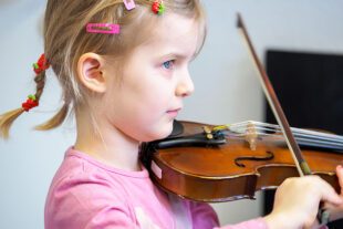 2026-2-27-ZE-Lucia Krämer-Stöhr--Musikschule-180310 Infotag Kehl-51.jpg